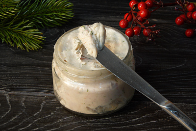 Превью Сало кабана кручёное с чесноком 200 грамм