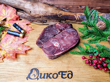 Фото Стейк из окорока косули на кости