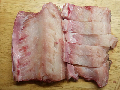 Превью Муксун свежемороженый (1,2-1,4 кг)